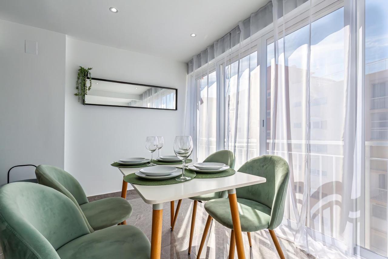 Virginia Levante Beach Apartments Benidorm Bagian luar foto