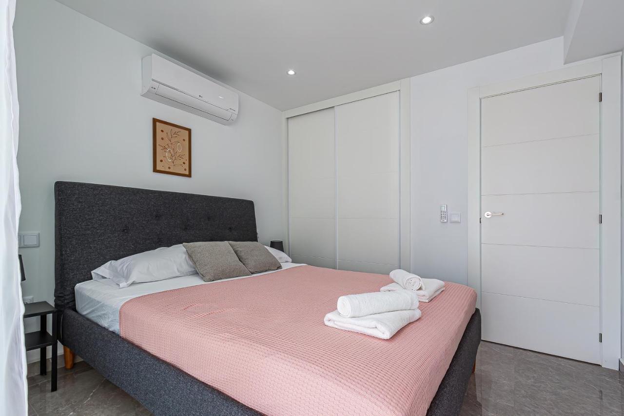 Virginia Levante Beach Apartments Benidorm Bagian luar foto