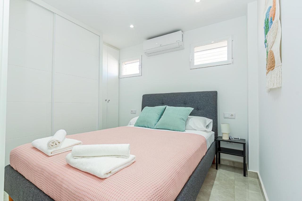Virginia Levante Beach Apartments Benidorm Bagian luar foto